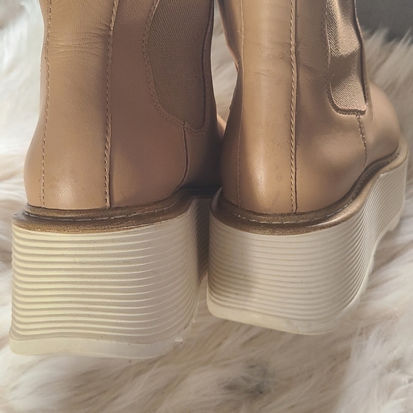 Chelsea Boot - Picture 7 of 15